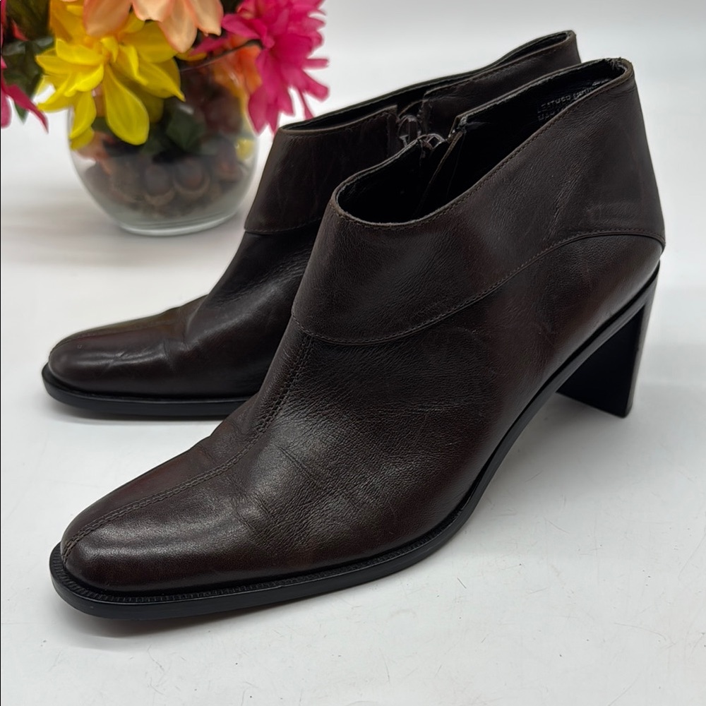 Etienne Aigner Donnie Dark Brown Leather Footwear Size 7 MCA9088B